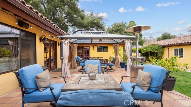 24604 Apple Street, Newhall CA: https://media.crmls.org/medias/0ff4609e-782c-4559-a262-d69b0ad8863a.jpg