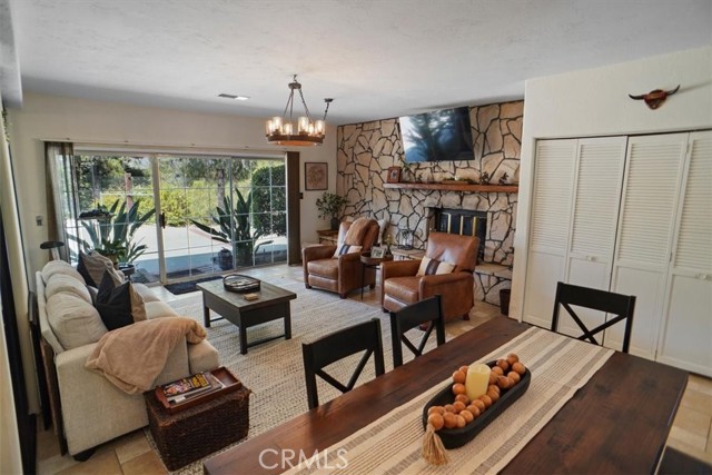 Detail Gallery Image 10 of 33 For 10557 Mahoney Dr, Shadow Hills,  CA 91040 - 3 Beds | 2 Baths