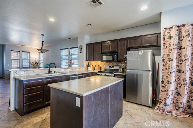 Detail Gallery Image 16 of 43 For 3620 Ginger St, Perris,  CA 92571 - 3 Beds | 2 Baths