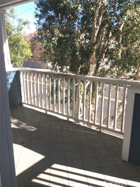 207 Aviation Place, Manhattan Beach, California 90266, 3 Bedrooms Bedrooms, ,2 BathroomsBathrooms,Residential,Sold,Aviation,SB17040709