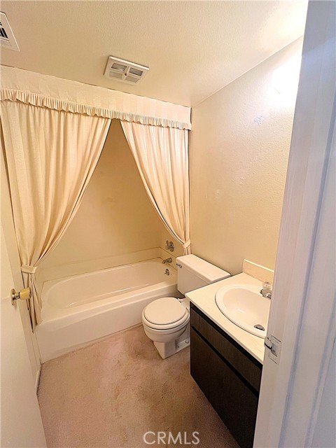 Image 21 of 45 For 4971 Gilman Street