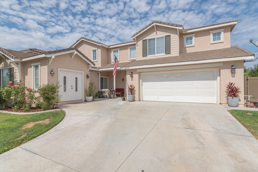 Detail Gallery Image 4 of 47 For 26149 Manzanita St, Murrieta,  CA 92563 - 5 Beds | 3 Baths