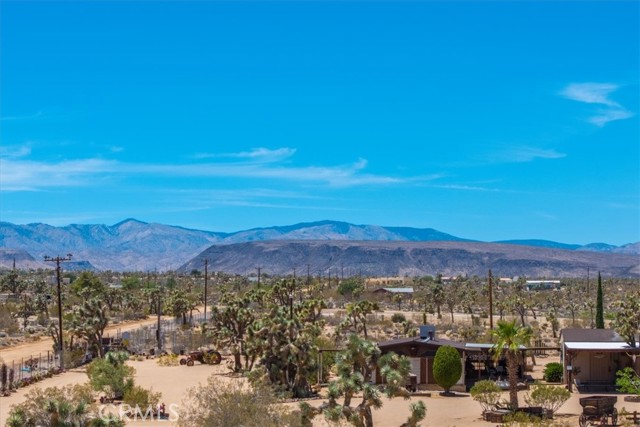58382 Sunny Sands Drive, Yucca Valley CA: https://media.crmls.org/medias/0ff73bd0-7e66-4dc6-9a92-feb67e08cce2.jpg