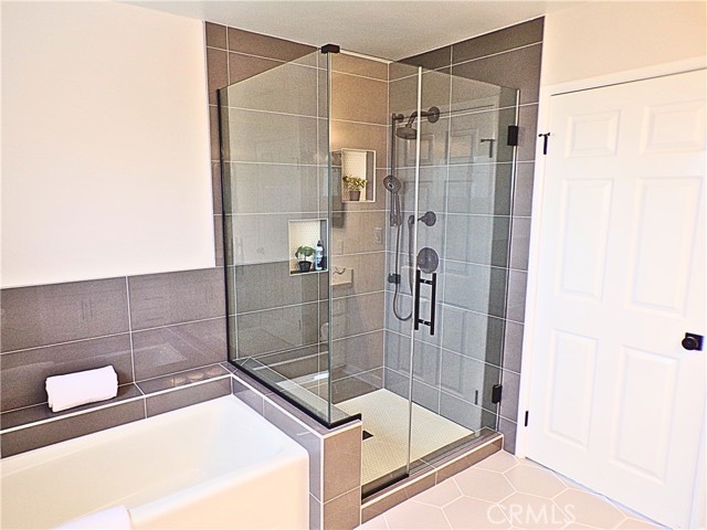 Detail Gallery Image 24 of 34 For 1524 251st St #B,  Harbor City,  CA 90710 - 4 Beds | 3/1 Baths