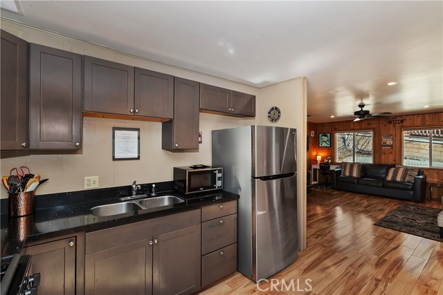 Detail Gallery Image 11 of 37 For 508 Vista, Big Bear Lake,  CA 92315 - 2 Beds | 1 Baths