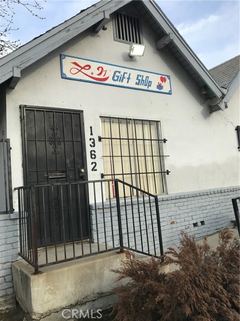 Image 2 of 3 For 1356 N. Fresno St.