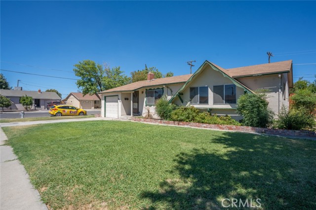 Detail Gallery Image 4 of 27 For 976 Granada Cir, Los Banos,  CA 93635 - 3 Beds | 2 Baths