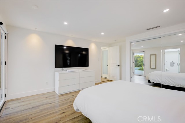 Detail Gallery Image 44 of 72 For 8161 Encino Ave, Northridge,  CA 91325 - 4 Beds | 3 Baths