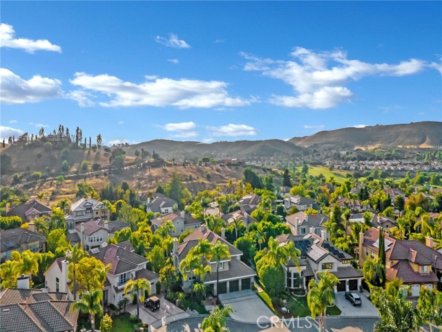 125 Heath Meadow Place, Simi Valley CA: https://media.crmls.org/medias/0ff9a282-5e1c-48bc-b859-6aef85f8b066.jpg