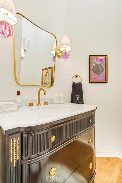 Detail Gallery Image 26 of 51 For 520 Kings, Newport Beach,  CA 92663 - 4 Beds | 4 Baths