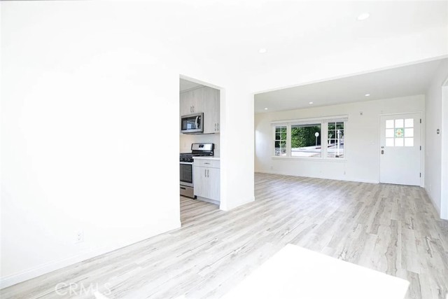 Detail Gallery Image 20 of 56 For 1606 Bel Aire Dr, Glendale,  CA 91201 - 2 Beds | 1 Baths