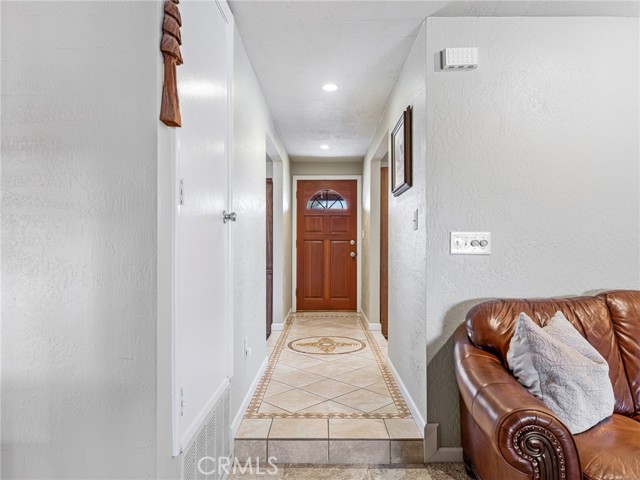 Detail Gallery Image 5 of 45 For 14154 Hopi, Apple Valley,  CA 92307 - 3 Beds | 2 Baths