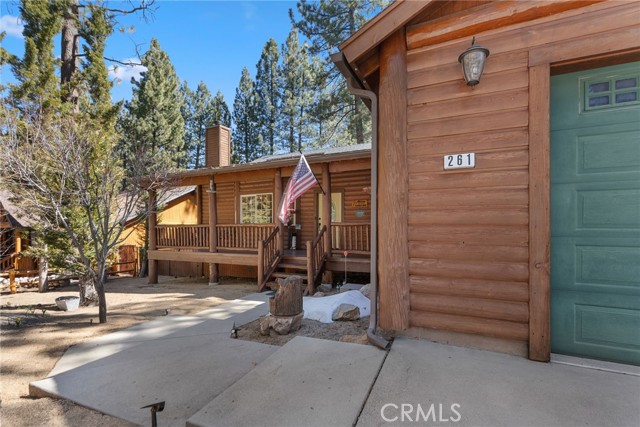 Detail Gallery Image 6 of 52 For 261 Crater Lake, Big Bear Lake,  CA 92315 - 3 Beds | 2 Baths