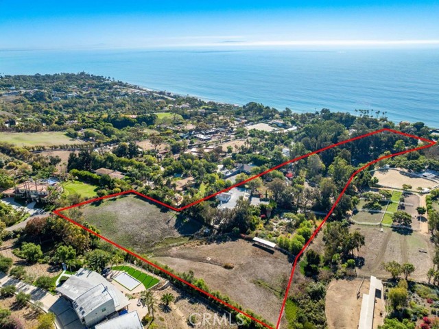 Detail Gallery Image 12 of 19 For 27473 Pacific Coast, Malibu,  CA 90265 - 7 Beds | 6/2 Baths
