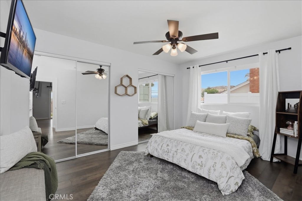 https://media.crmls.org/medias/100088d1-a941-4c12-9d3c-a4250a7365f1.jpg?preset=X-Large