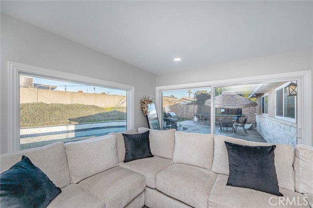 Detail Gallery Image 18 of 43 For 1687 Sunrise Way, Corona,  CA 92882 - 4 Beds | 1/1 Baths