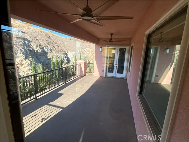 17190 Small Canyon Lane, Riverside CA: https://media.crmls.org/medias/100215cc-09a8-431b-9b12-7c93fd8bd4a4.jpg