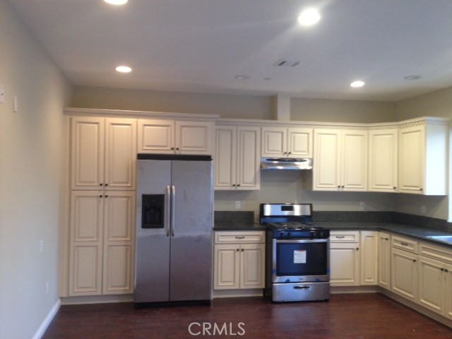 Front Image Thumbnail for CRSR26088655