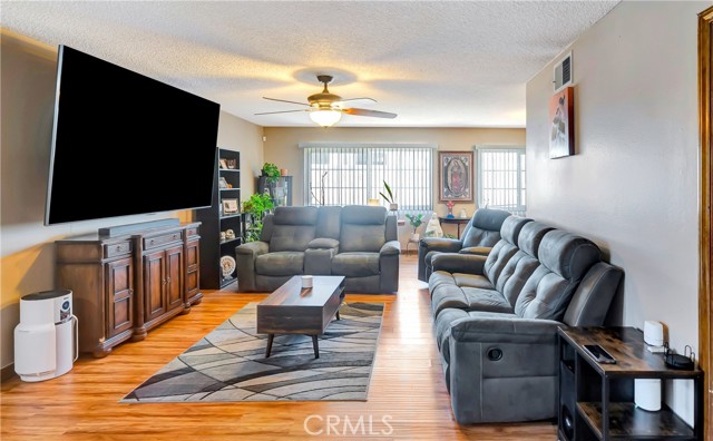 3354 Brittany Ln, Lancaster, CA 93536 photo 8