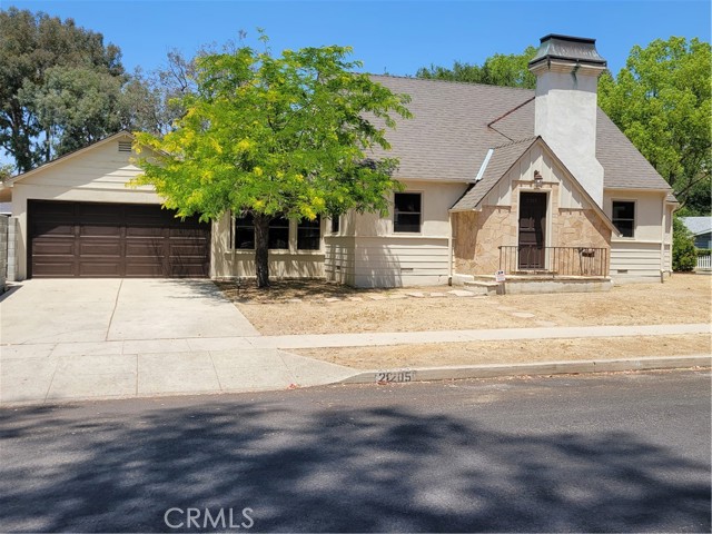 21205 Lopez Street, Woodland Hills CA: https://media.crmls.org/medias/1003d3dd-fe7d-4f45-a82a-5319963d227e.jpg