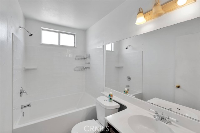 Detail Gallery Image 18 of 30 For 11644 Chimayo Rd, Apple Valley,  CA 92308 - 3 Beds | 2 Baths