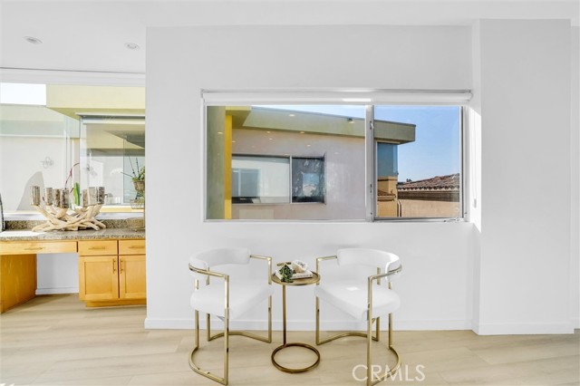 Detail Gallery Image 11 of 42 For 702 10th St, Hermosa Beach,  CA 90254 - 4 Beds | 3/1 Baths