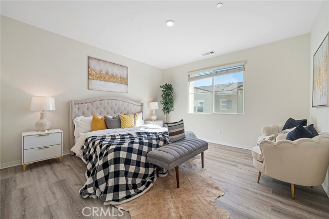 16022 Voyager Avenue, Chino CA: https://media.crmls.org/medias/10053ab4-842e-4452-9307-f379206e738c.jpg