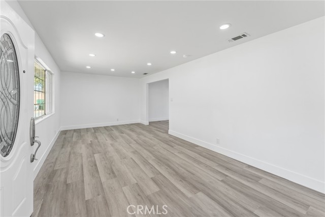 Detail Gallery Image 8 of 35 For 12040 Kristen Ct, Moreno Valley,  CA 92557 - 3 Beds | 2 Baths