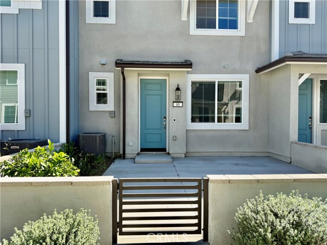 Front Image Thumbnail for CROC26056428