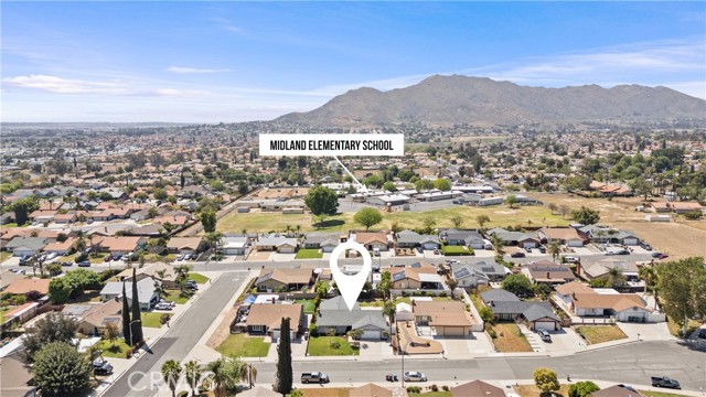 11449 Morning Star Lane, Moreno Valley CA: https://media.crmls.org/medias/1006e0bd-8c65-463c-b044-d18b16c17ca5.jpg