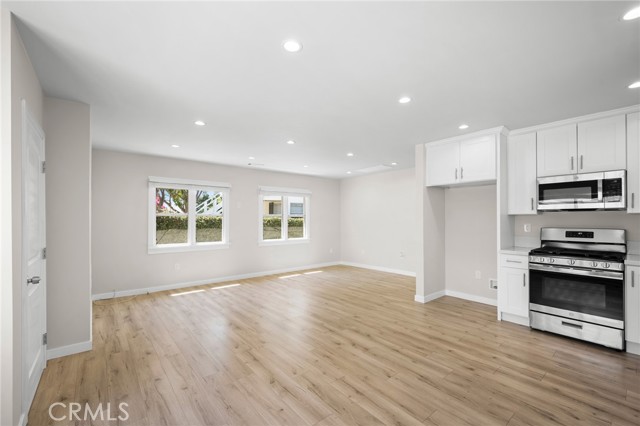 Detail Gallery Image 3 of 20 For 1159 Western Ave #a, Glendale,  CA 91201 - 2 Beds | 2 Baths