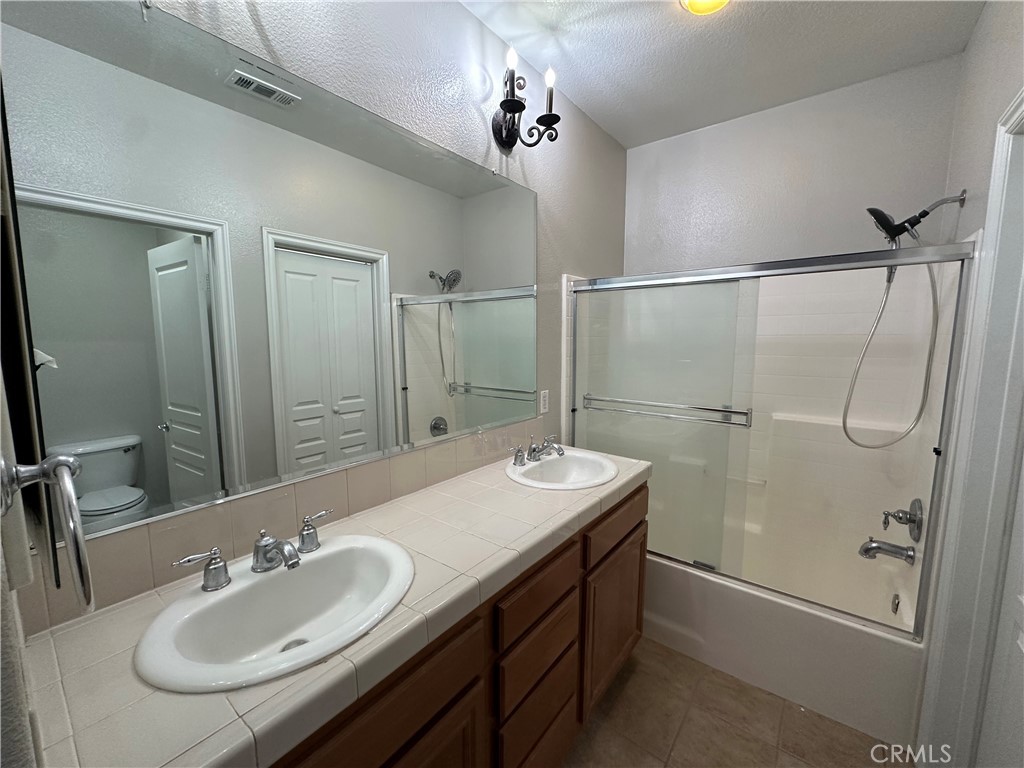 MLS #OC25275863 image #9