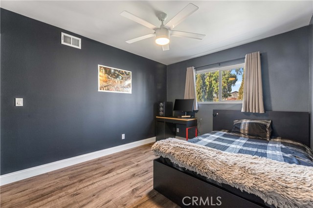Detail Gallery Image 26 of 52 For 18146 Oxnard #48,  Tarzana,  CA 91356 - 3 Beds | 2/1 Baths