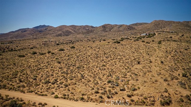 23 Outpost Road, Apple Valley CA: https://media.crmls.org/medias/1008713b-cb63-4e5f-99bd-4cf81e1796f3.jpg