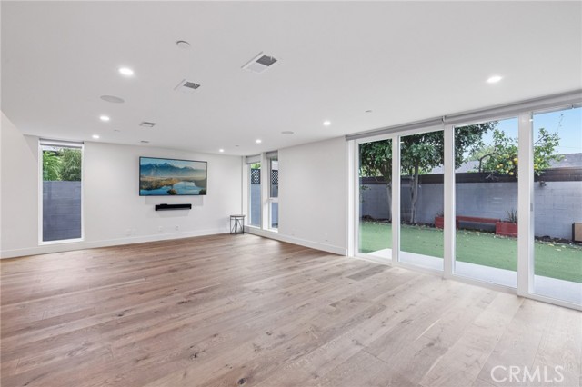Detail Gallery Image 13 of 71 For 4354 Keystone Ave, Culver City,  CA 90232 - 5 Beds | 4/1 Baths