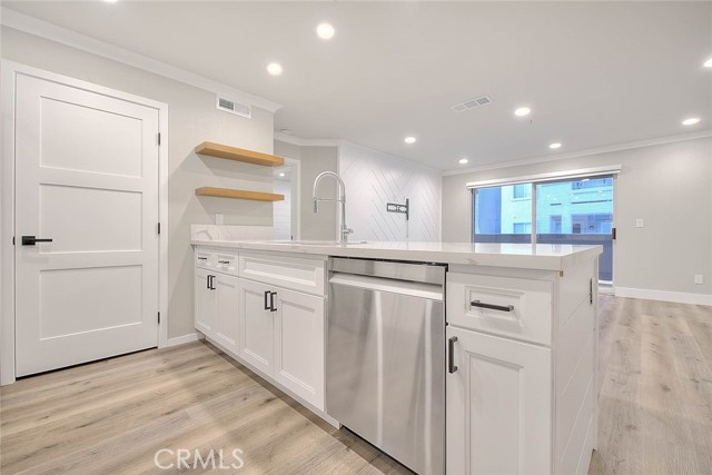 Detail Gallery Image 5 of 57 For 2040 Las Colinas Cir #104,  Corona,  CA 92879 - 2 Beds | 2 Baths