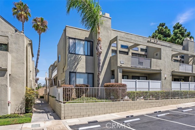 Detail Gallery Image 25 of 26 For 17722 Sergio Circle Ci104,  Huntington Beach,  CA 92647 - 2 Beds | 2 Baths