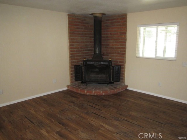 9341 Buckthorn, Hesperia CA: https://media.crmls.org/medias/100b4faf-6ac3-4070-ac53-7102fa4b9bbf.jpg