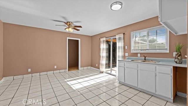 878 E Holly Street, Rialto CA: https://media.crmls.org/medias/100b7242-35e8-4d95-b6b5-0e6161ac2a65.jpg