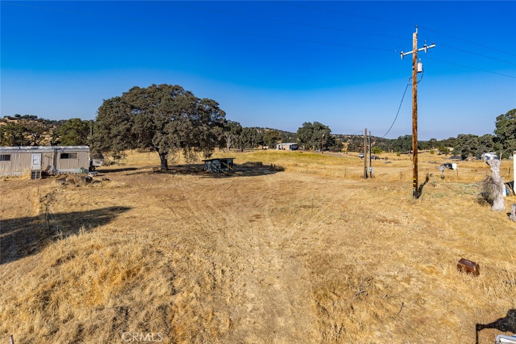 https://media.crmls.org/medias/100bb608-e7d3-4e95-98a4-dba068313d18.jpg?preset=X-Large
