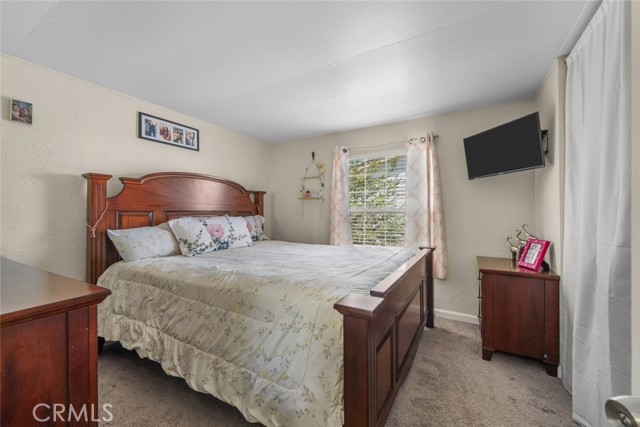 2017 Windharp Drive, Rosamond CA: https://media.crmls.org/medias/100c42fe-718b-4f91-8319-38f47f0b5218.jpg