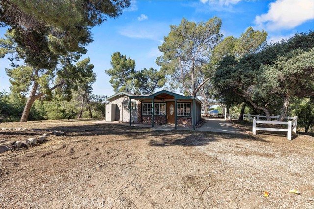 Detail Gallery Image 1 of 22 For 32651 Teller Ave, Agua Dulce,  CA 91390 - 2 Beds | 1 Baths