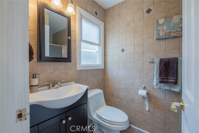 Detail Gallery Image 9 of 35 For 16732 Lassen St, Northridge,  CA 91343 - 3 Beds | 3 Baths