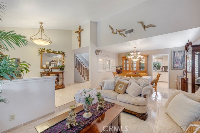 9909 Merced River Avenue, Fountain Valley CA: https://media.crmls.org/medias/100e3cb1-f0d8-4ab6-89b5-d3f3fb723799.jpg