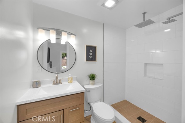 Image 24 of 53 For 8326 Fontainbleau Way