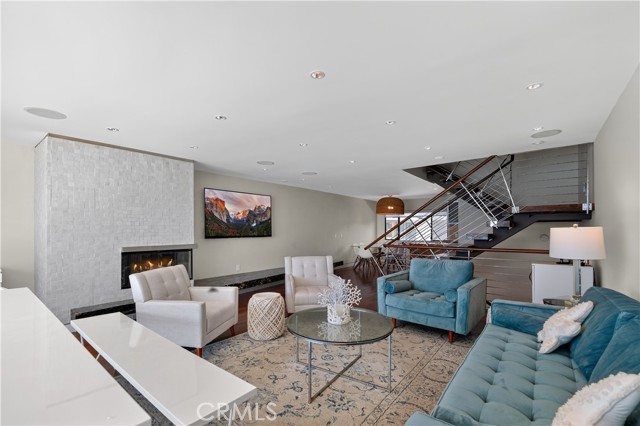 102 Blue Lagoon, Laguna Beach CA: https://media.crmls.org/medias/100ecdfd-d730-4bdb-8fc6-ecdcc455a830.jpg
