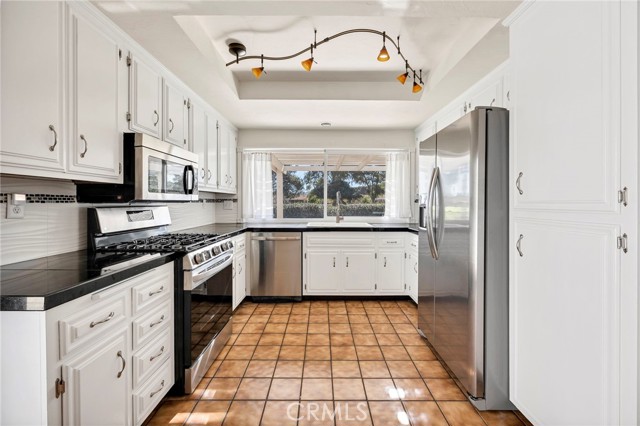 Detail Gallery Image 12 of 40 For 2125 Silver Oak, Hemet,  CA 92545 - 2 Beds | 2 Baths