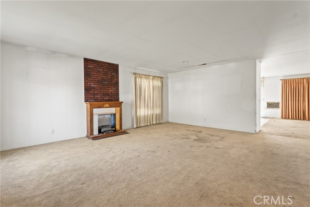 45629 Barham Avenue, Lancaster CA: https://media.crmls.org/medias/10101cf0-8a29-4705-8a3f-1b5d3286db6a.jpg
