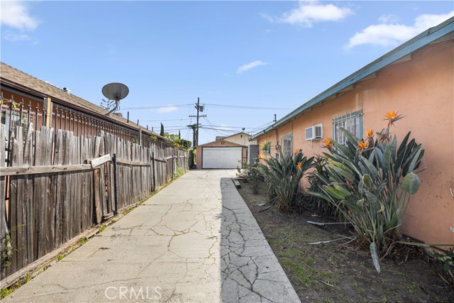 Detail Gallery Image 5 of 18 For 146 W 113th St, Los Angeles,  CA 90061 - 2 Beds | 1 Baths