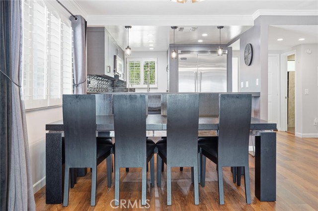 Detail Gallery Image 3 of 37 For 15735 Nordhoff St #11,  North Hills,  CA 91343 - 3 Beds | 3 Baths